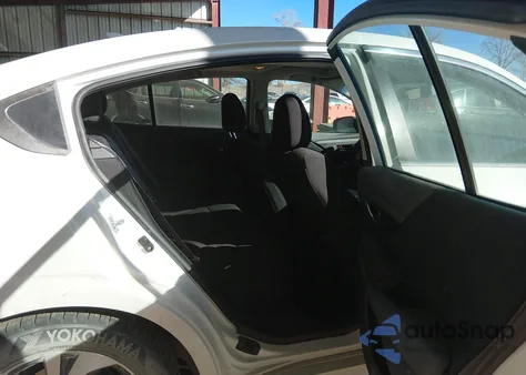 2021 Subaru Legacy Premium z USA, uszkodzony, nr VIN 4S3BWAF65M3019639